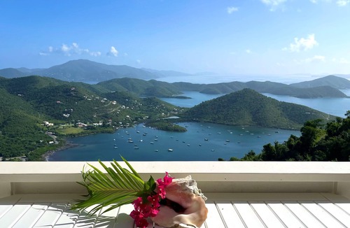 Estate Carolina Villa | EPIC views from every room! Large 2-Bed, 2-Bath with AC and Solar!
