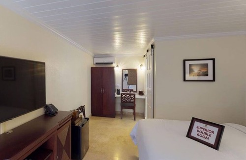 Christiansted Hotel | Explore Christiansted’s Best Dining, Shopping, and Culture from This Downtown St