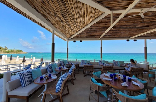 Estate Bakkero Apartment | EXQUISITE Oceanview Studio Villa, Luxury Infinity Pool above Morningstar Beach