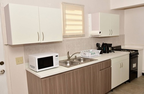 Charlotte Amalie West Apartment | Extra large apartment for family and friends 5 min from the beach airport.