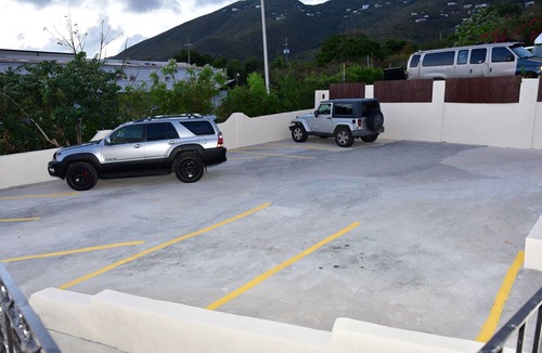 Charlotte Amalie West Apartment | Extra large apartment for family and friends 5 min from the airport.
