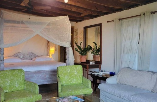 Rosendal Apartment | Five Minutes Drive down to Magens Bay Beach, 1 with WIFI