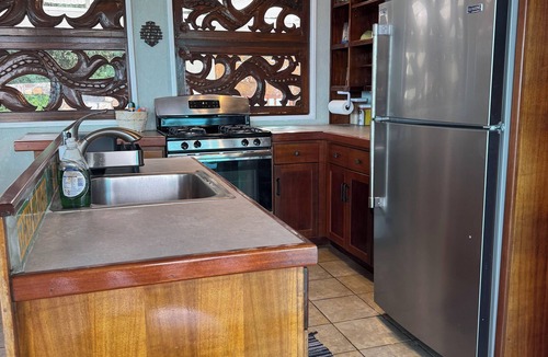 Bordeaux Mountain House | Folly View-Ocean sounds & views w/parking, full kitchen, A/C bedroom, Starlink