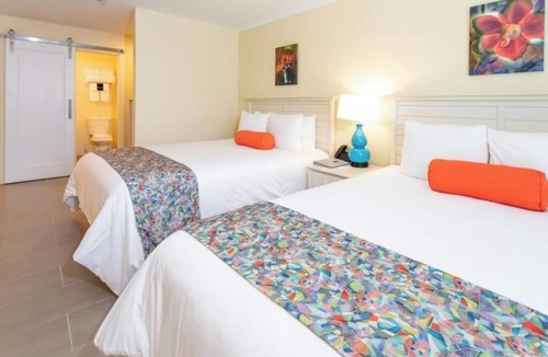 Christiansted Hotel | Food, Art, Sleep | 4 Queen Rooms Near Everything Fun