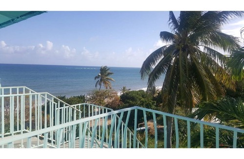 Estate Granard House | Frangipani Suite at Hummingbird Beach Hideaway