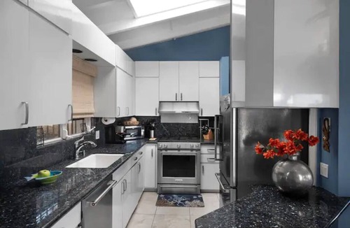 Estate Bakkero Villa | Frenchman's View Villa 2 BD/2.5 BA w/Pool