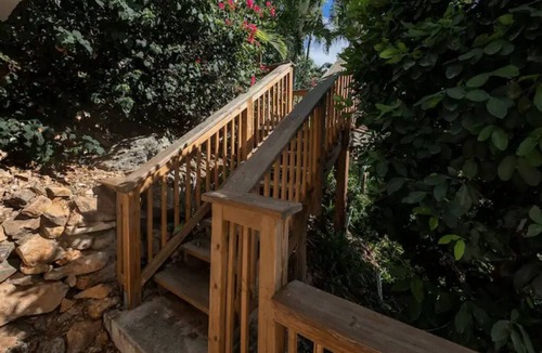 Estate Bakkero Villa | Frenchman's View Villa 2 BD/2.5 BA w/Pool