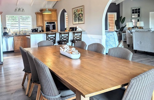 Estate Marys Fancy House | Gated Neighborhood with Sandy Beach