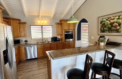 Estate Marys Fancy House | Gated Neighborhood with Sandy Beach