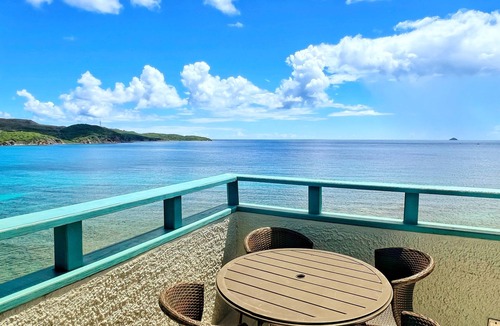 Bolongo Bay Condo | Generator! 4BR remodeled, w/BEACH and 3 POOLS!