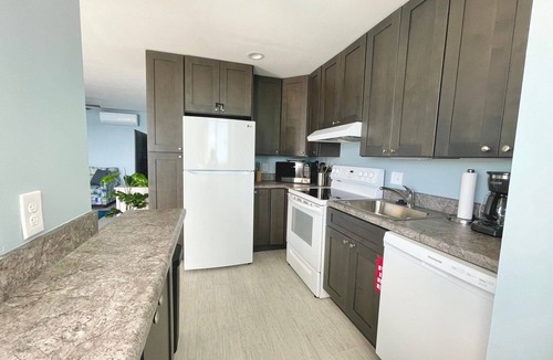 Bolongo Bay Condo | GENERATOR! Ocean-Front Siren's Point - Next to Pool!