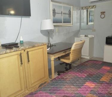 Frederiksted Southeast Hotel | Georges Royal Inn