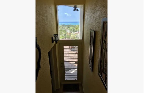 Slob Villa | Golf Course Villa with beautiful turquoise water view