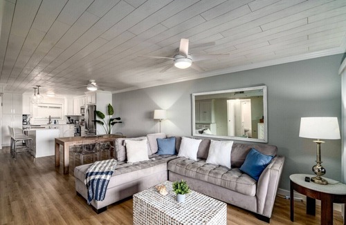 Nazareth Condo | Gorgeous 2BR condo on the beach! Gym and Tennis too!