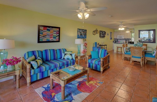 Estate Altona Condo | Gorgeous Condo With Heavenly Harbor And Ocean Views, And Close To Everything!