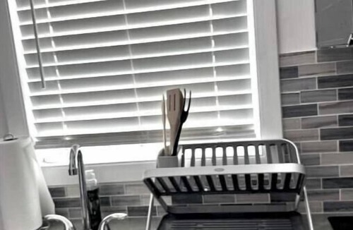 Frederiksted Southeast Apartment | “Guavaberry”studio near beaches! SweetTart on King