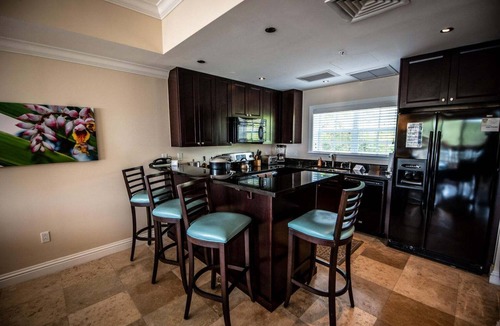 Great Cruz Bay Condo | Happy Does- 1 BR Grande Bay Unit with Stunning Views of Cruz Bay! Walk to town!