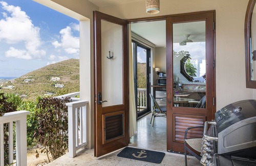 Fish Bay Apartment | Honeymoon/Romantic Private Suite with Ocean View & Pool; Over 150 5 Star Reviews