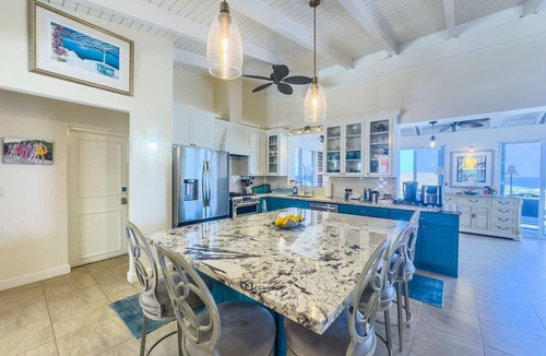 Judith's Fancy House | Hook ’em on Paradise - Luxury Villa