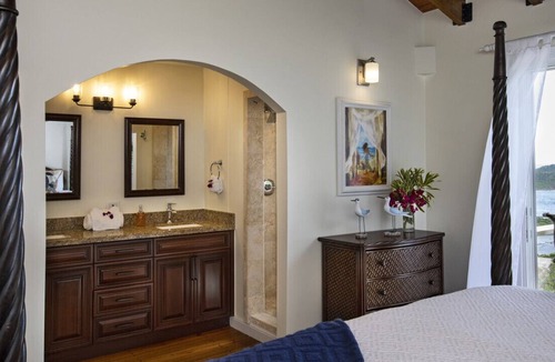 Estate Little Saint Thomas Villa | Incredible 6BR - walk to the beach, sleeps 13!