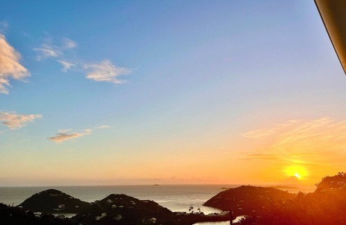 Monte Villa | Incredible Ocean views at Villa Catalina. Full Generator!