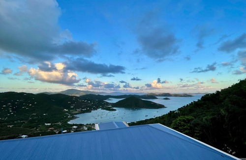 Estate Carolina House | Island Horizons ~ Million Dollar View, 4 Bdrm w/Pool & Solar
