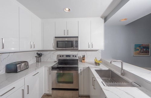 Estate Enighed Condo | Island Therapy -New Listing! -Luxury modern 2 bedroom/2 ba condo at Grande Bay