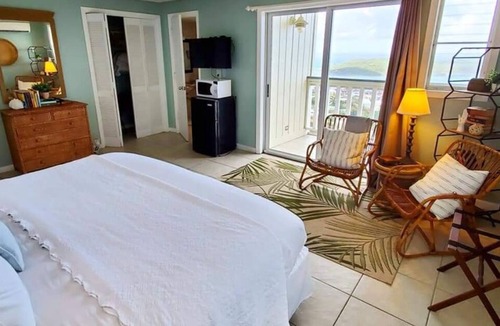 Estate Contant House | Island View Guest House # 13