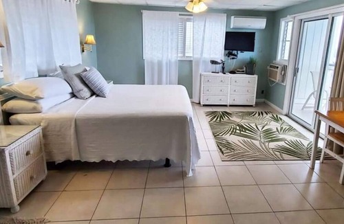 Estate Contant House | Island View Guest House # 10
