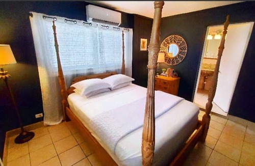 Estate Contant House | Island View Guest House # 4
