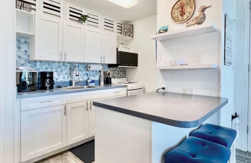 Estate Frenchman Bay Condo | Jack’s Hideaway - Amazing Ocean View, walking distance to beach & restaurants.