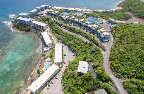 Estate Frenchman Bay Condo | Jack’s Hideaway - Amazing Ocean View, walking distance to beach & restaurants.
