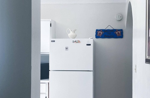 Estate Clifton Hill House | Just 7 minutes to airport. Wi-Fi and A/C. Capture Holiday Memories here!