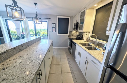 Estate Altona Condo | Lagoon Side Villa