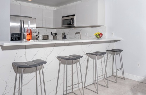 Great Cruz Bay Resort | Latitude Adjustment-Spacious Modern 1 Bedrm/1 Ba Condo at Grande Bay