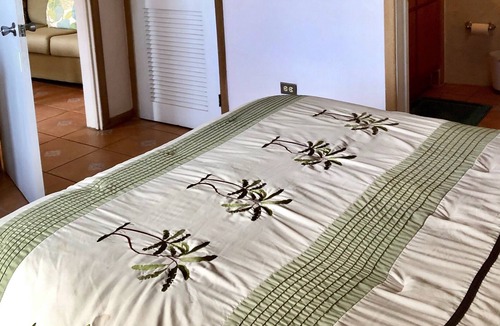 Bolongo Bay Apartment | LG 1 Bdrm Apt with access to Resort across the street
