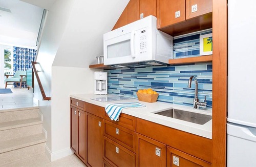 Flag Hill Apartment | Limetree Studio Loft in St Thomas
