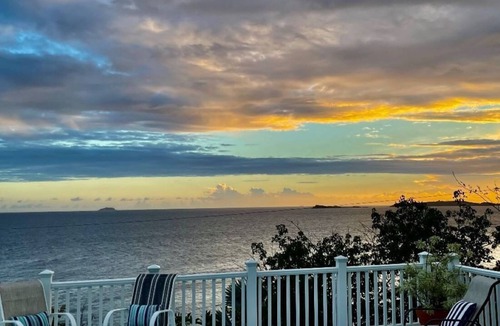 Hart Bay Villa | Listen to surf below! 2 bdrm private Villa with pool and spa.