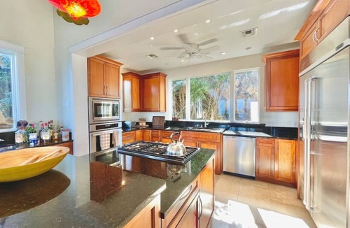 Estate Peterborg Villa | Love Always! New Listing! Oceanfront Villa/Amazing Views. Sleeps 8