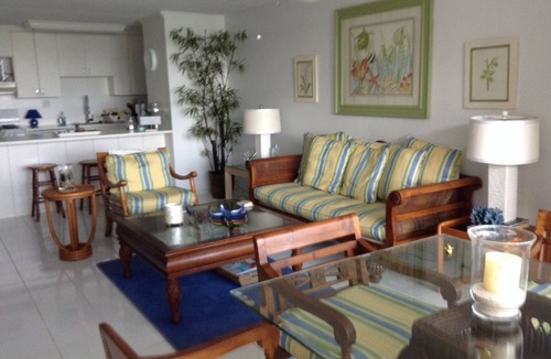 Red Hook Condo | Lovely, spacious upstairs condo at Crystal Cove, on Sapphire beach.