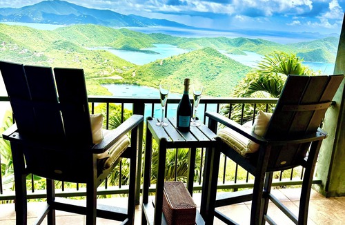 Estate Bordeaux Villa | Lunazul Villa, 2BR/2.5BA, Sweeping Ocean views, Solar/Starlink, Heated Pool