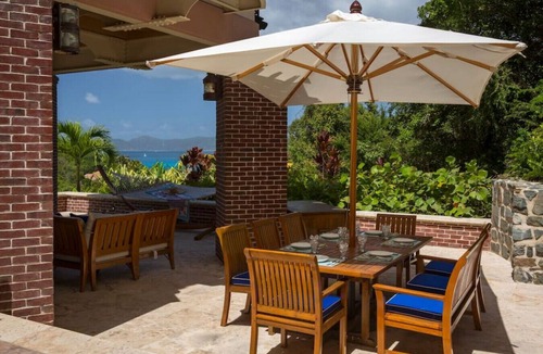 Maho Bay Quarter House | Luxurious 11 Peter Bay-walk to the beach-backup power