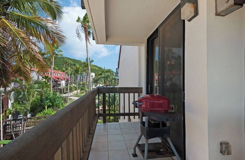 Red Hook Condo | Luxurious, Penthouse, 2 level, corner unit Oceanfront condo at Sapphire Beach