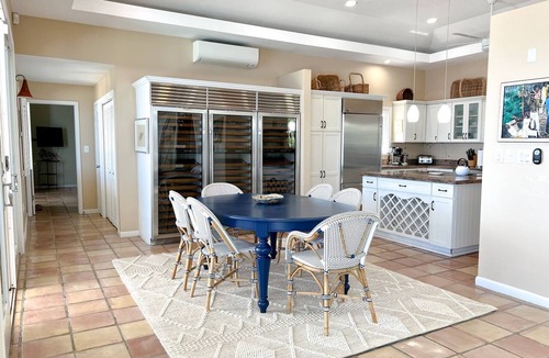 Estate Peterborg Villa | Luxurious Villa w/Stunning Ocean Views & Pool