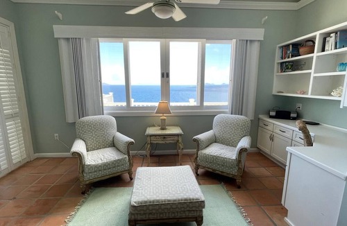Estate Peterborg Villa | Luxurious Villa w/Stunning Ocean Views & Pool
