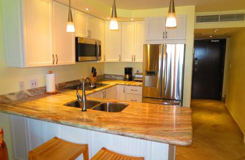 Red Hook Apartment | Luxury Beachfront Duplex Villa on Sapphire Beach IV
