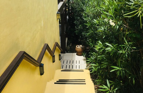 Estate Carolina Apartment | Luxury Private Entrance Studio w/100' Deck. Jeep Available NON-SMOKING/VAPING