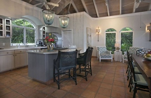 St. John Villa | Magical Mystic Ridge, 10 min to North Shore Beachs
