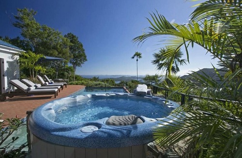 St. John Villa | Magical Mystic Ridge, 10 min to North Shore Beachs