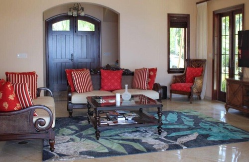 Estate Little Saint Thomas Villa | Majestic 5br with private gym and 2 beaches on property!